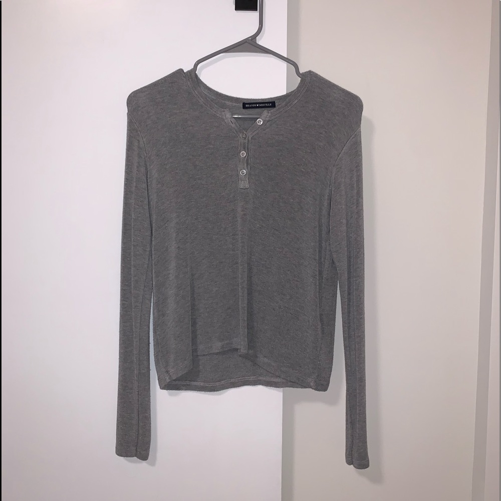 brandy melville long sleeve top